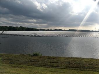 floating solar mounted plant